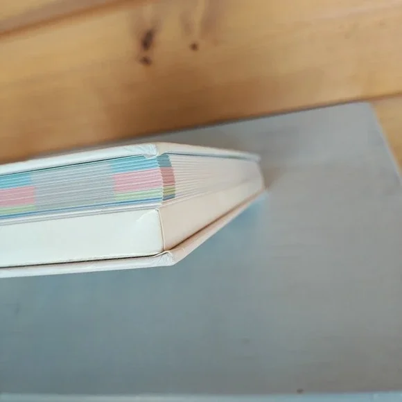 LEGO Minifigure Year by Year: a Visual History Figures Included 9781465414113 - Picture 5 of 8